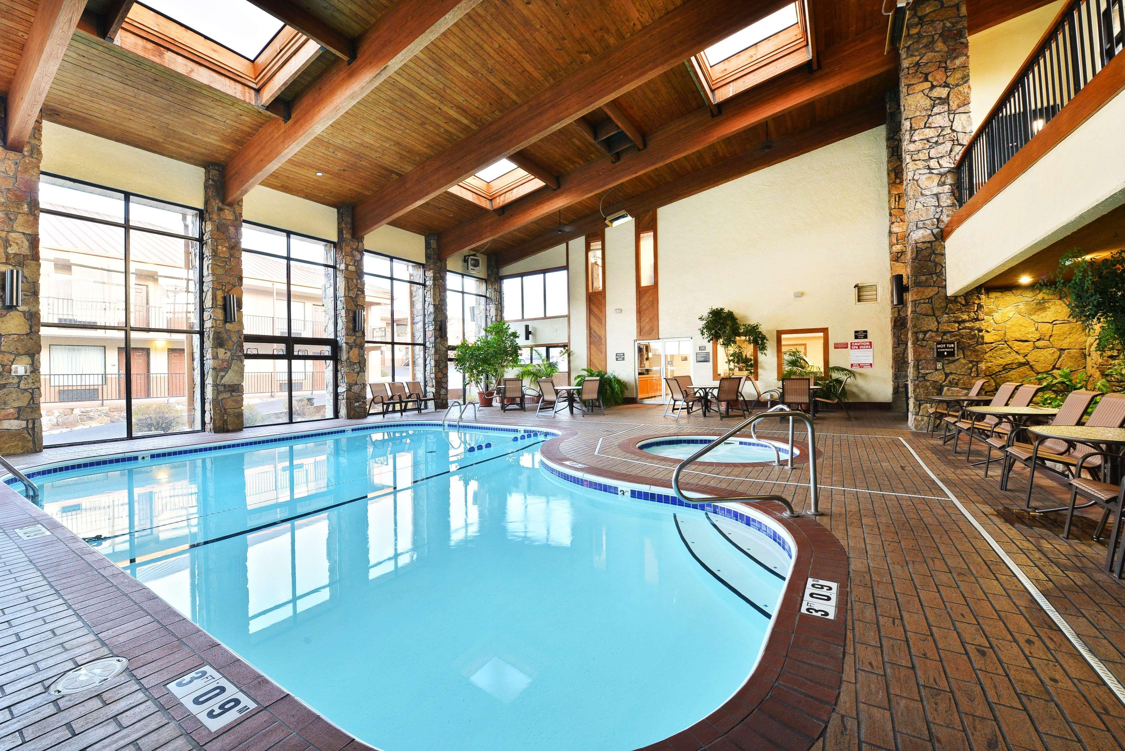 Best Western Center Pointe Inn Branson Exterior photo
