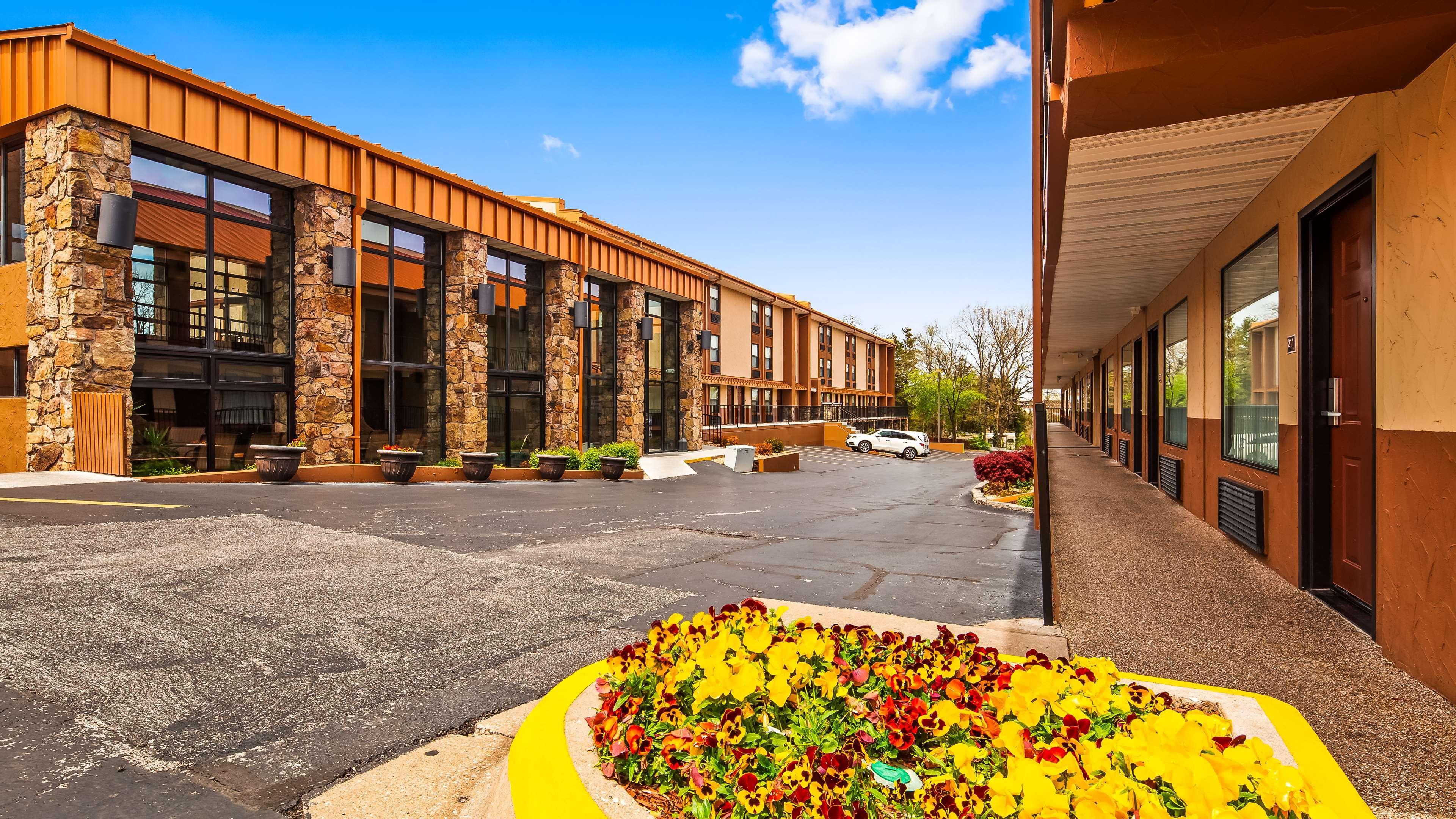 Best Western Center Pointe Inn Branson Exterior photo