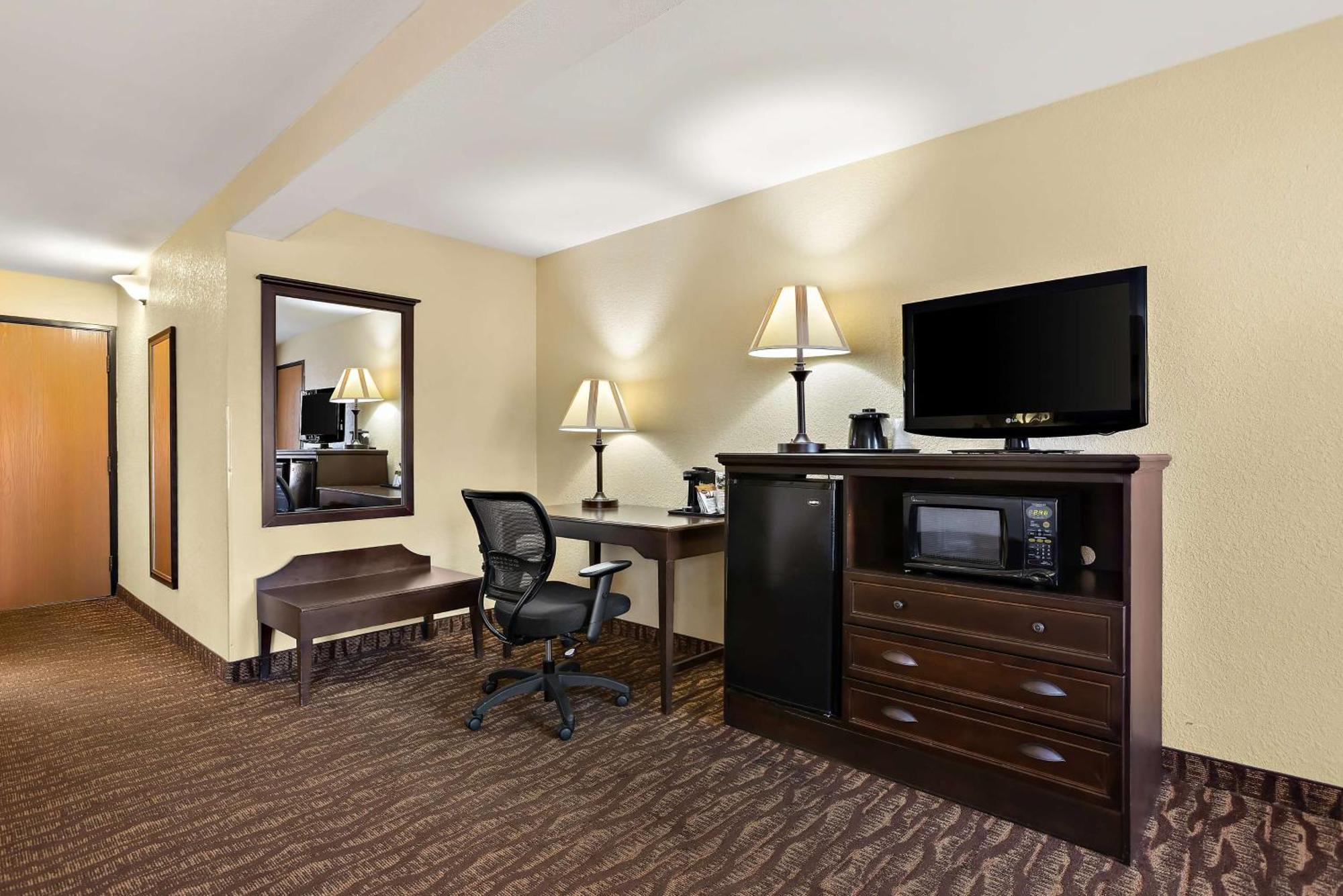 Best Western Center Pointe Inn Branson Exterior photo